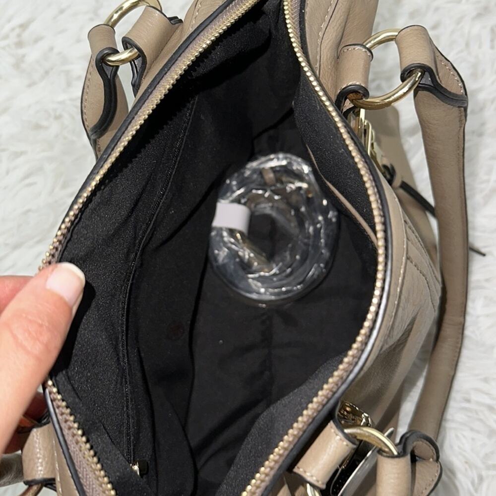 NWT Vegan Leather Convertible Bag - Picture 6 of 11